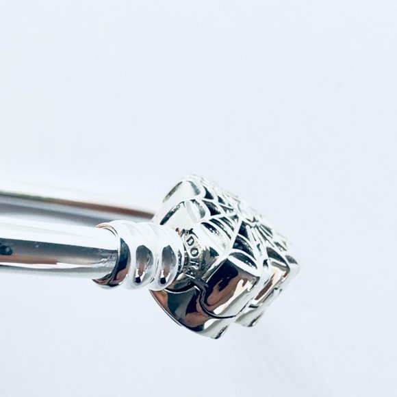 Pandora Moments Marvel Spider-Man Mask Clasp Bangle - Picture 5 of 9